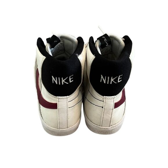 Nike Blazer Mid 77 Sneakers - Picture 4 of 7